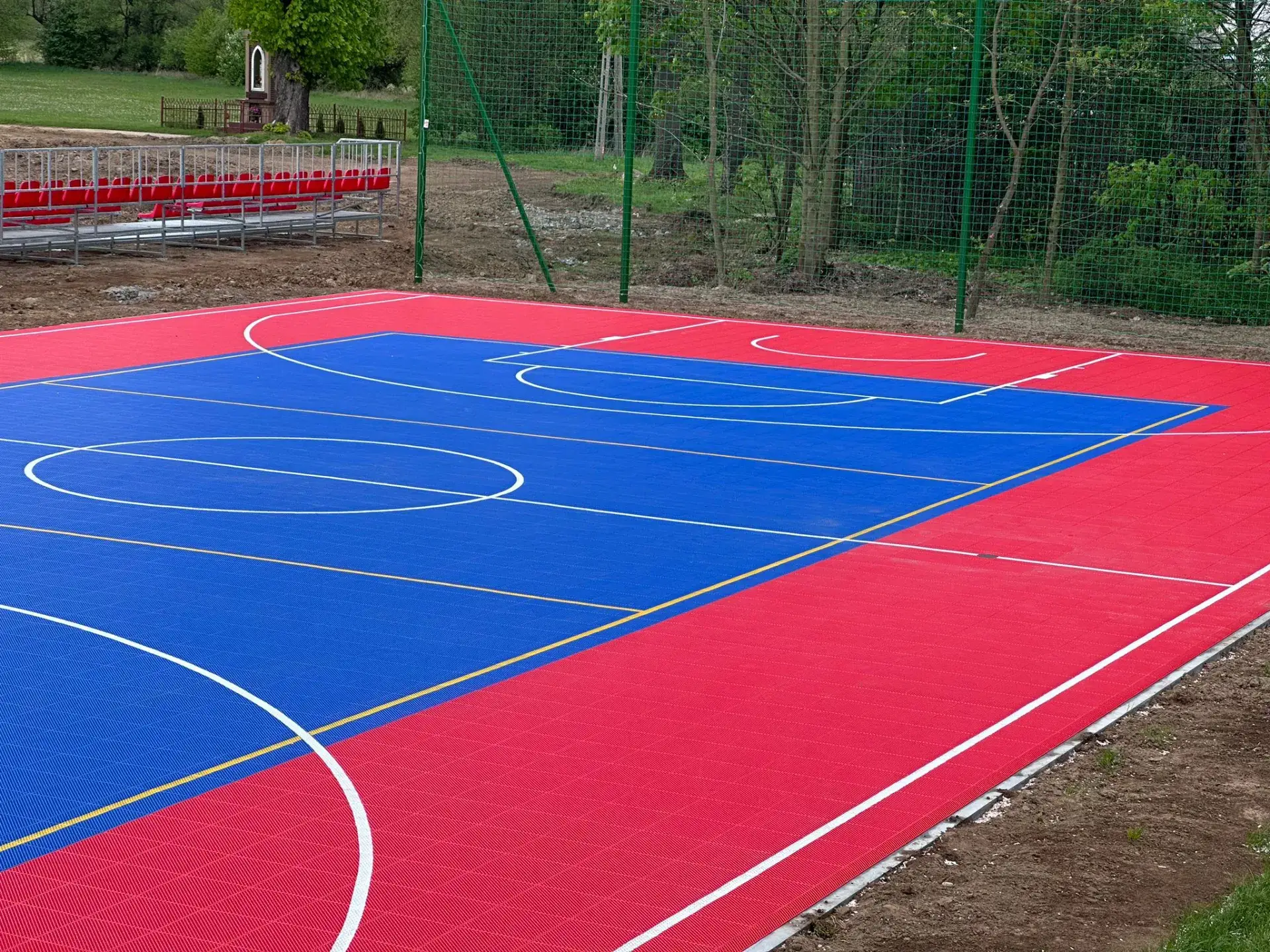 Multifunctional court in Rozniszew - 2