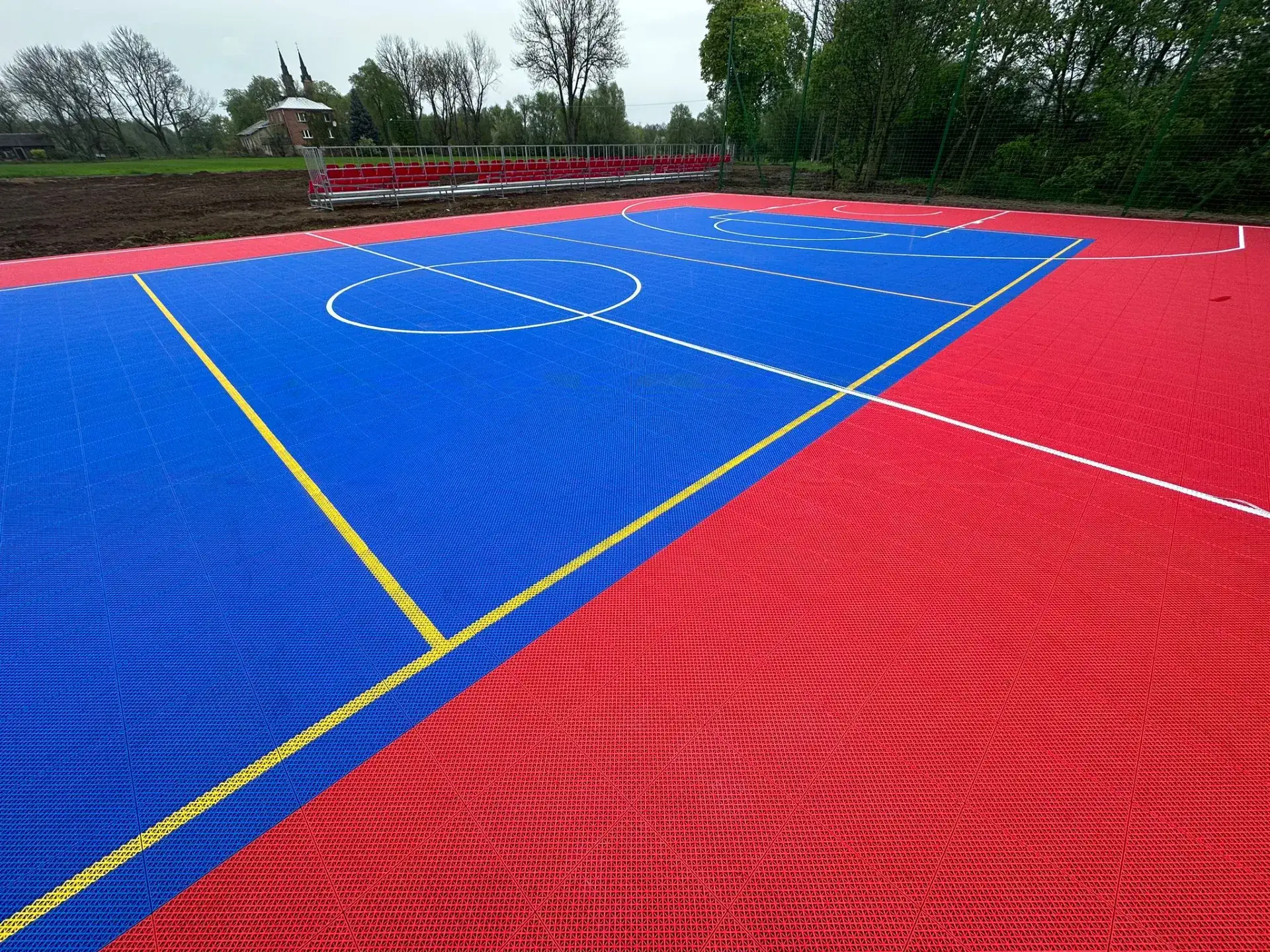 Multifunctional court in Rozniszew - 3