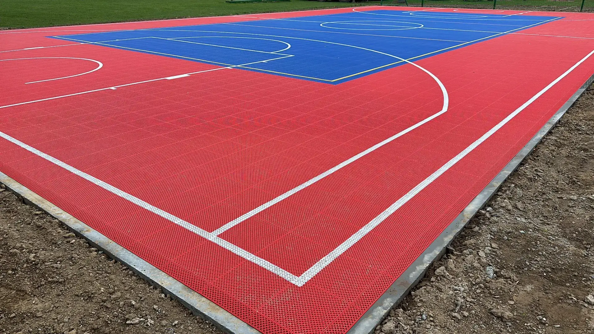 Multifunctional court in Rozniszew - 5